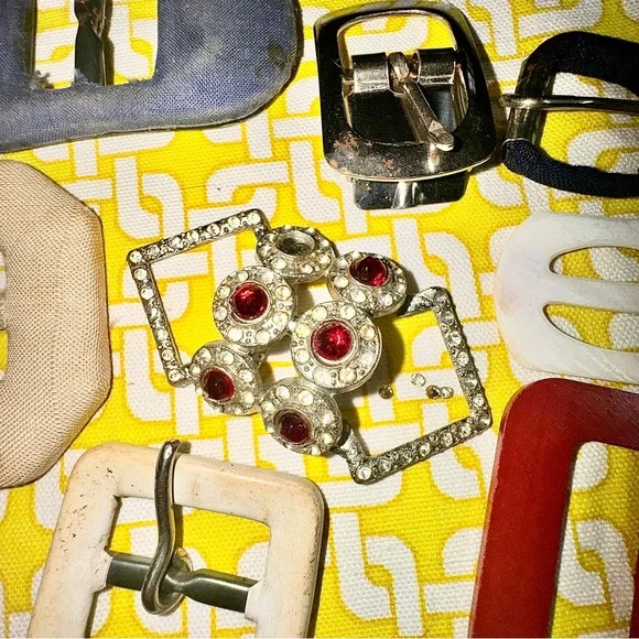 Bundle 87 VNT Belt Buckle Collection